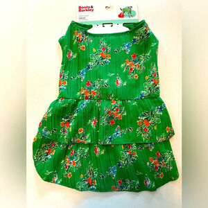 Boots & Barkley medium pet dress. Fits: beagles, dash hounds, etc. layered. NWT.